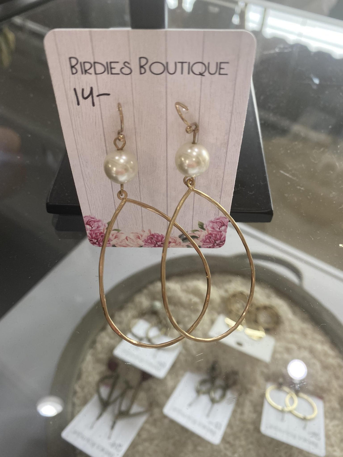 Gold Tear Drop Loop w/ pearl