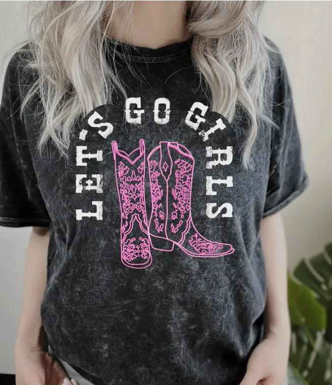 Shania Boot Tee