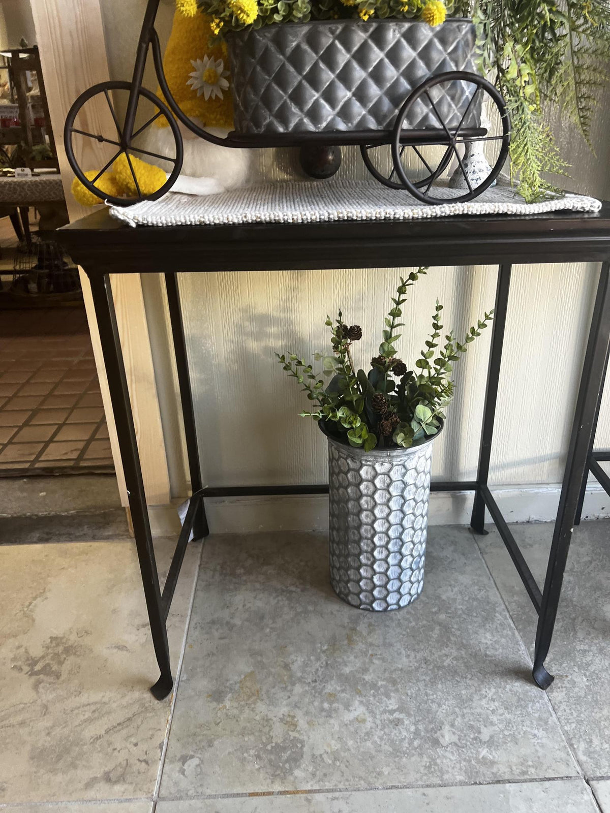 Sq Metal Table