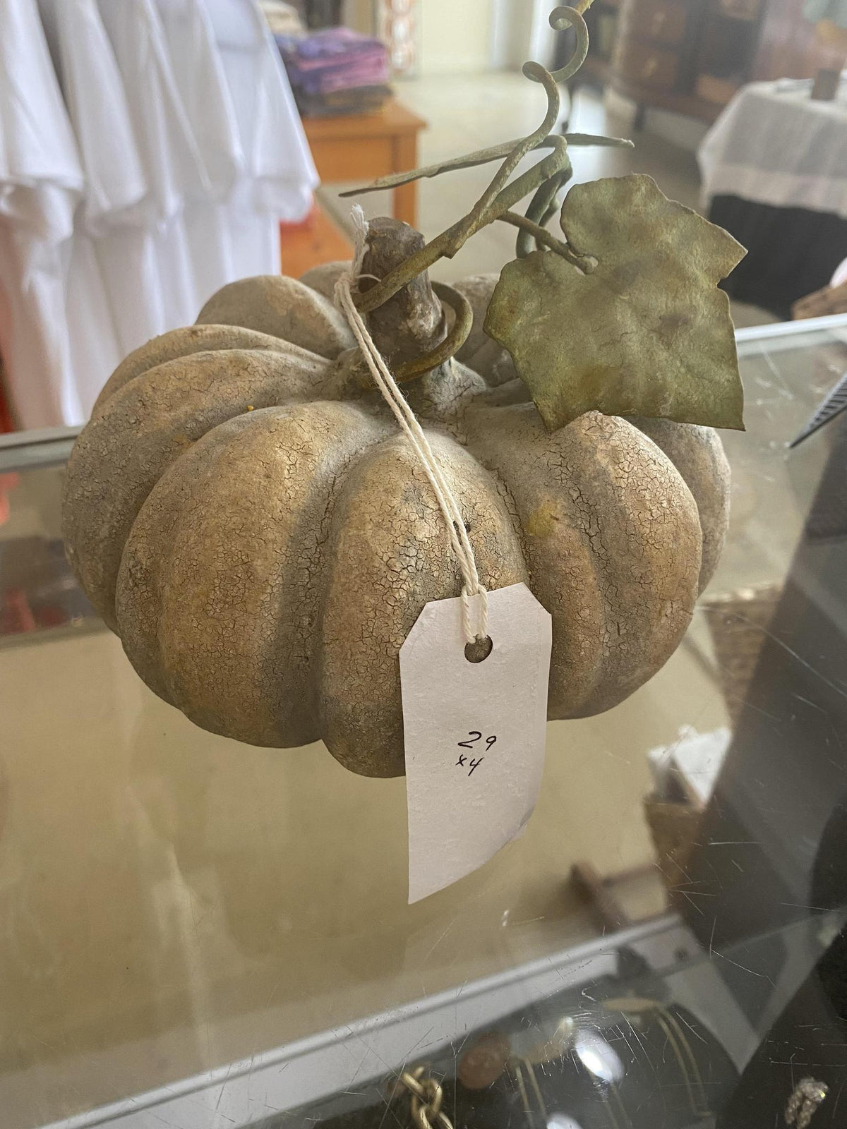 Med. Metal Pumpkin w/ leaves